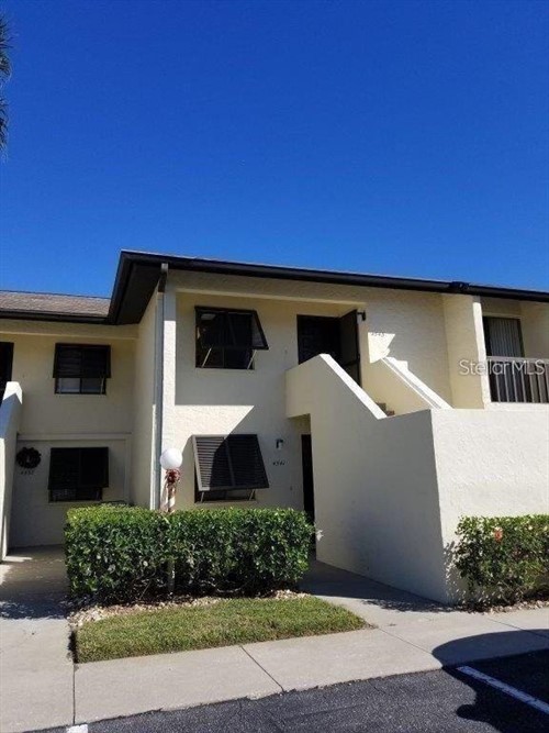 4543 Longwater Chase Unit 22,  Sarasota, FL 34235
