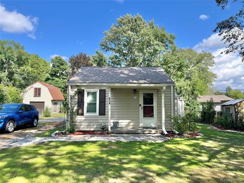 624 N Parent St,  Westland, MI 48185