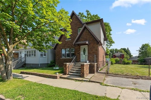 15 Forest St,  River Rouge, MI 48218