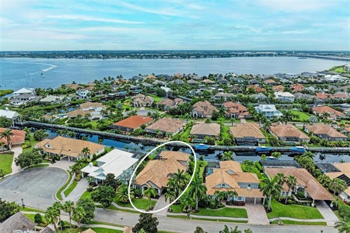 4713 Mainsail Dr,  Bradenton, FL 34208