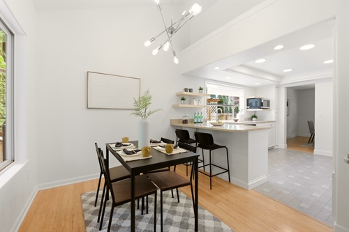 19 Breakfast Nook