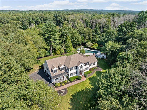 60 Old Oaken Bucket Rd,  Norwell, MA 02061