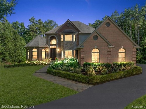 34 Fern Dr,  Addison Township, MI 48367