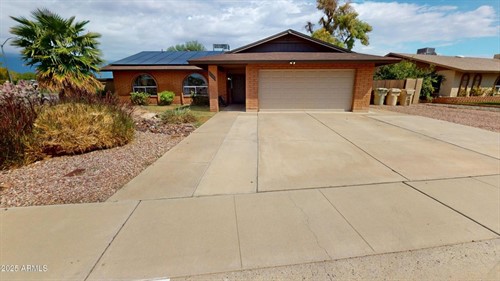 5650 W Greenbriar Dr,  Glendale, AZ 85308