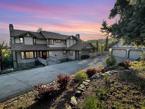 14838 Christophers Pl,  Grass Valley, CA 95945