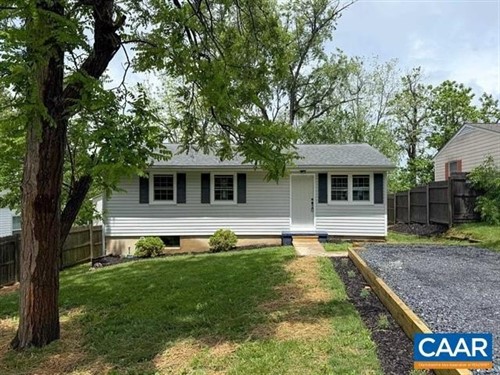 1207 4th St,  Waynesboro, VA 22980