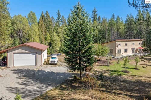 307 Crosswhite Rd,  Careywood, ID 83809