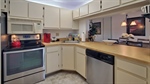 04 Kitchen1