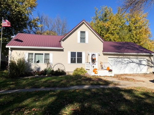 313 E 3rd Ave,  Arthur, IA 51431