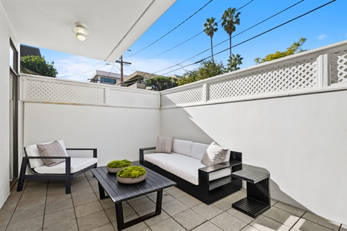 La_Terrasse_Beverly_Hills_447_N_Doheny_Drive_102_Private_Outdoor_Patio_Luxury_Condo 
