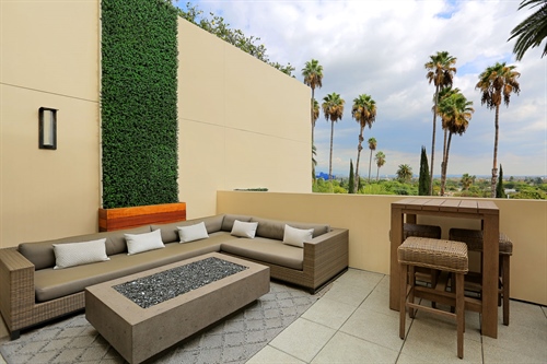 447 N. Doheny Drive #102  Sun Terrace  Lounge Area 2 - La Terrasse Beverly Hills Condo For Sale
