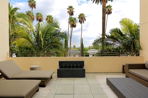 447 N. Doheny Drive #102  Lounge Area off the Gym - La Terrasse Beverly Hills Condo For Sale