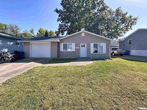 1309 Calvin St,  Davenport, IA 52804