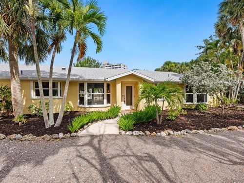 4830 Estrada De Costa,  Sarasota, FL 34242