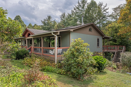 17 Red Oak Lane,  Alexander, NC 28701