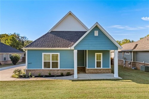 4427 W Mount Comfort Rd,  Fayetteville, AR 72704