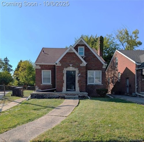 9131 Wayburn St,  Detroit, MI 48224