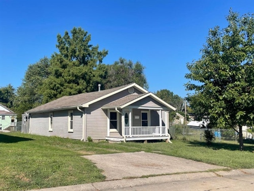 1403 N Washington Street,  Mexico, MO 65265