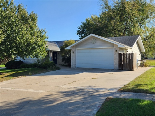 1200 S 15th St,  Denison, IA 51442