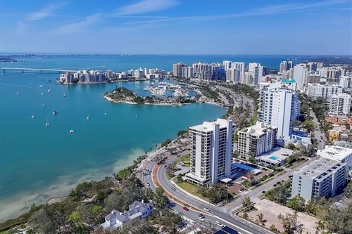 770 S Palm Ave Apt 203,  Sarasota, FL 34236