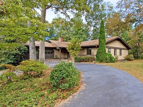 3204 Hickory Hill Road,  Hendersonville, NC 28792