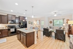 Beautifully maintained in Fairway Links!