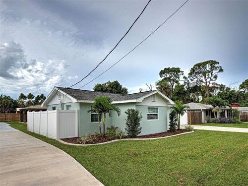 425 Yale St,  Englewood, FL 34223