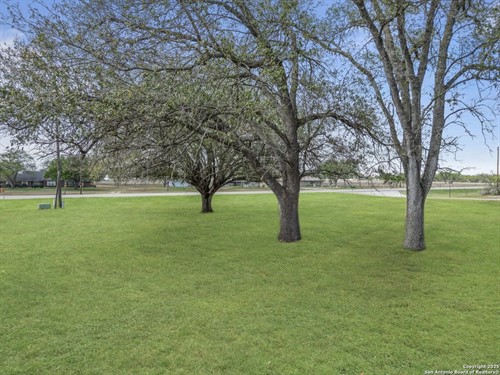 1900 Chukar St Lot 1,  Floresville, TX 78114