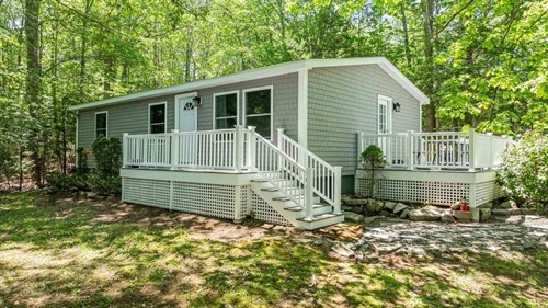 2 McKenna Ln,  York, ME 03909