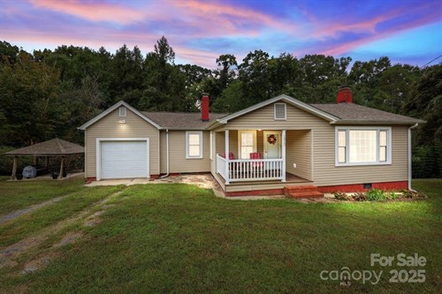 1813 Kingsley Dr,  Albemarle, NC 28001
