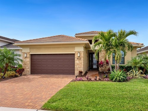 4925 Surfside Cir,  Bradenton, FL 34211