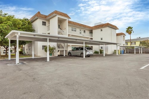 116 Vista Hermosa Cir Apt 108C,  Sarasota, FL 34242