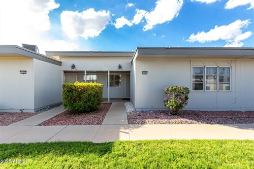 10880 W Coggins Dr, Sun City, AZ 85351