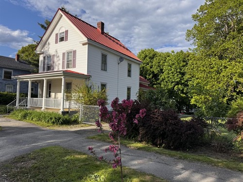 21 Fern St,  Bangor, ME 04401