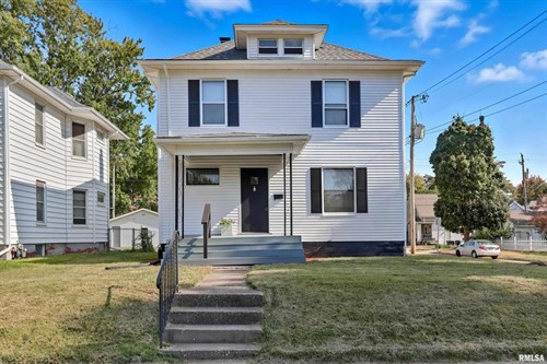 1926 14th St,  Moline, IL 61265