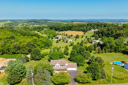 8097 Claussville Road, Weisenberg Twp, PA 18051