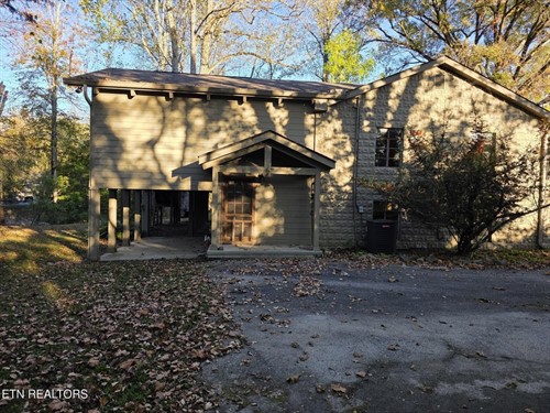 8229 E Lamar Alexander Pkwy,  Townsend, TN 37882