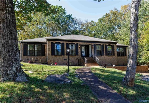 708 Corlett Dr SE,  Huntsville, AL 35802