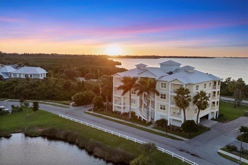 3431 79th Street Cir W Unit 302,  Bradenton, FL 34209