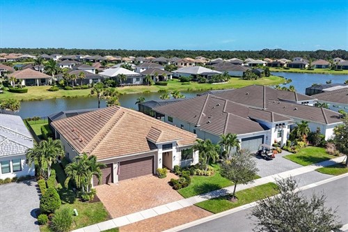 9008 Bernini Pl,  Sarasota, FL 34240