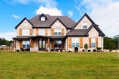 5441 Grays Valley Dr, Hernando, MS 38632