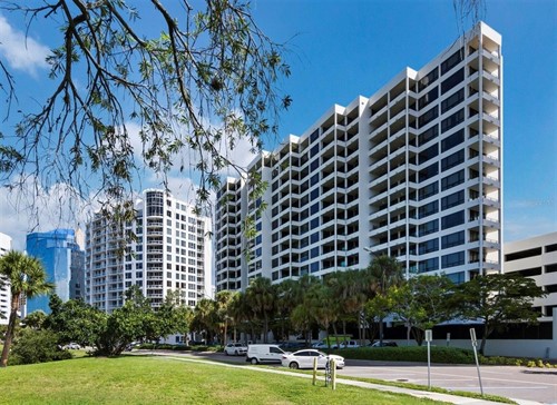 1255 N Gulfstream Ave Apt 408,  Sarasota, FL 34236