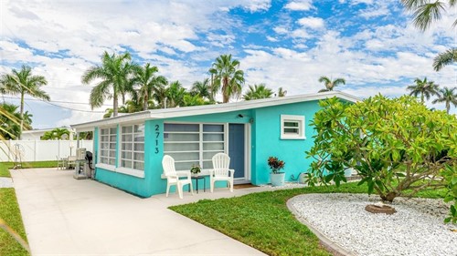 2713 Avenue C,  Holmes Beach, FL 34217