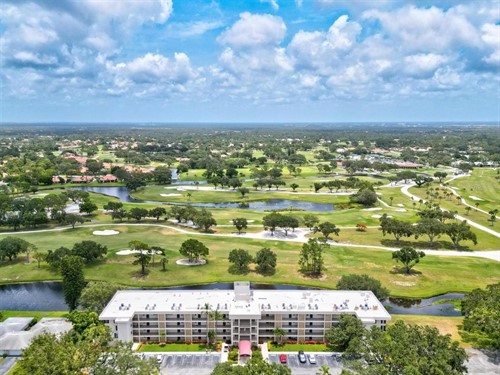 7461 W Country Club Dr N Apt 408,  Sarasota, FL 34243