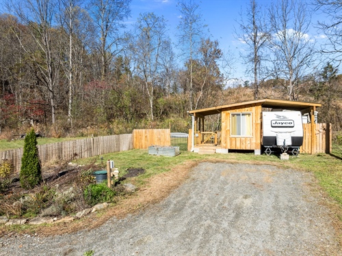 212 Gabriels Creek Road,  Mars Hill, NC 28754