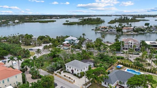 854 Norsota Way,  Sarasota, FL 34242