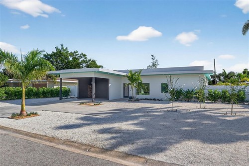 2306 Valencia Dr,  Sarasota, FL 34239