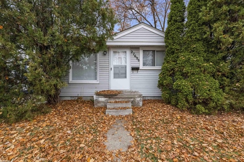 27699 Brettonwoods Street, Madison Heights, MI 48071