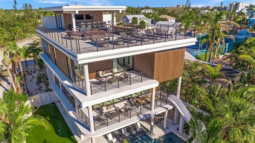 5507 Calle Del Invierno,  Sarasota, FL 34242