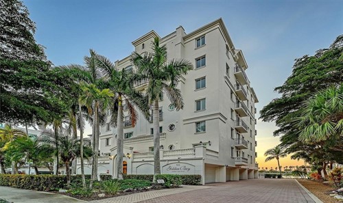166 Golden Gate Pt Apt 22, Sarasota, FL 34236